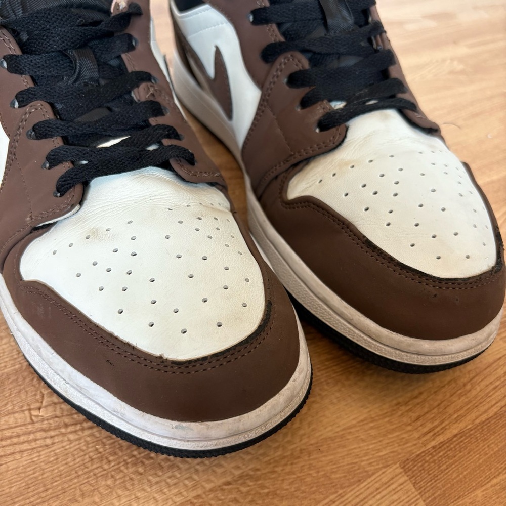 Nike Air Jordan 1 Low Mocha Black White Shoes Brown VNDS Size 8.5 Mens Sneakers - Picture 9 of 14